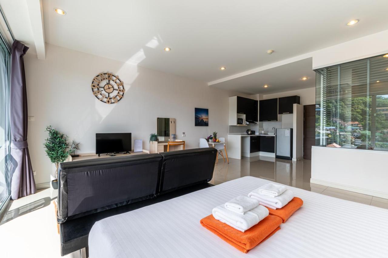 Chic Condo By Resava Karon Bagian luar foto