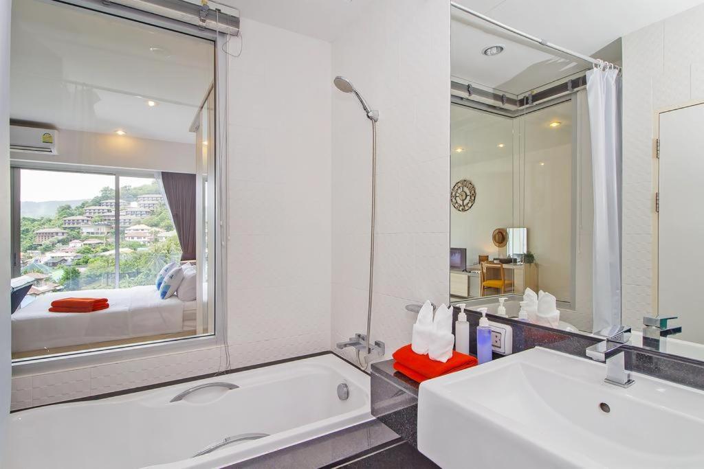 Chic Condo By Resava Karon Ruang foto
