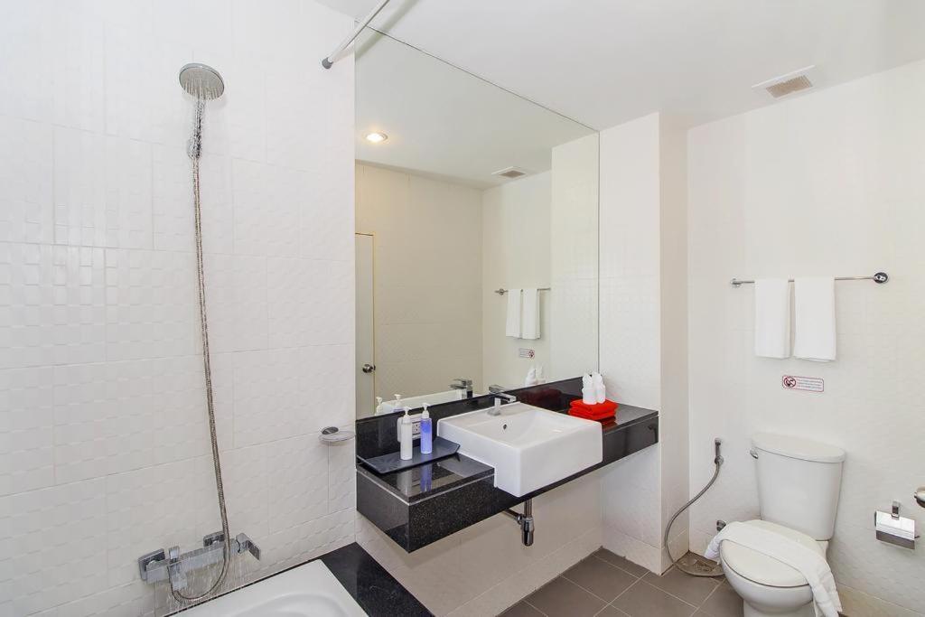 Chic Condo By Resava Karon Ruang foto