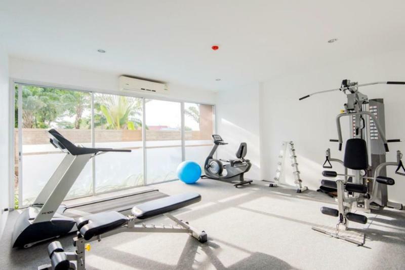 Chic Condo By Resava Karon Bagian luar foto